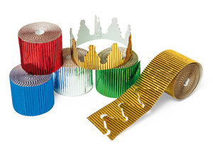 Kronen van gemetalliseerd golfkarton. Grote set