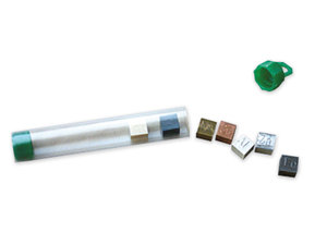 Kubussen van verschillende volumes en gewichten