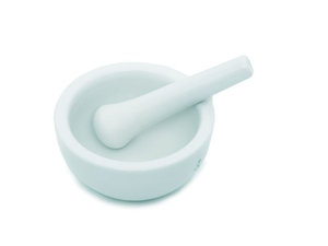 Grove vijzel met stamper en tuit