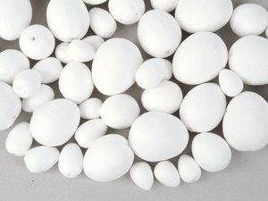 Piepschuim eieren en ballen