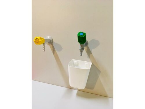 Waterinstallatie voor de zuurkast