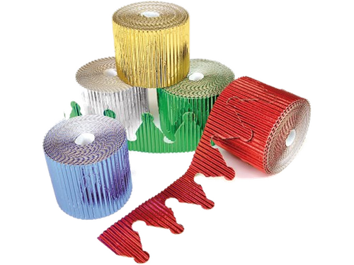 Kronen van gemetalliseerd golfkarton. Grote set