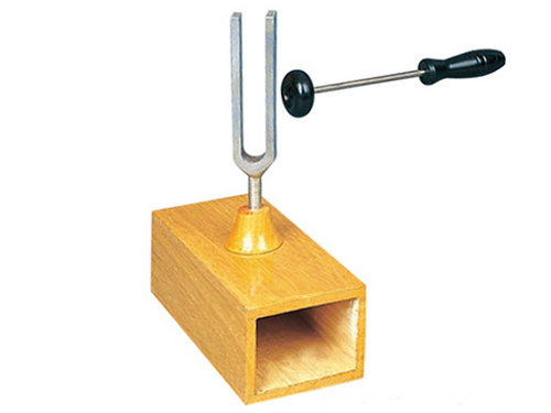 Een 440 Hz stemvork in een koffer